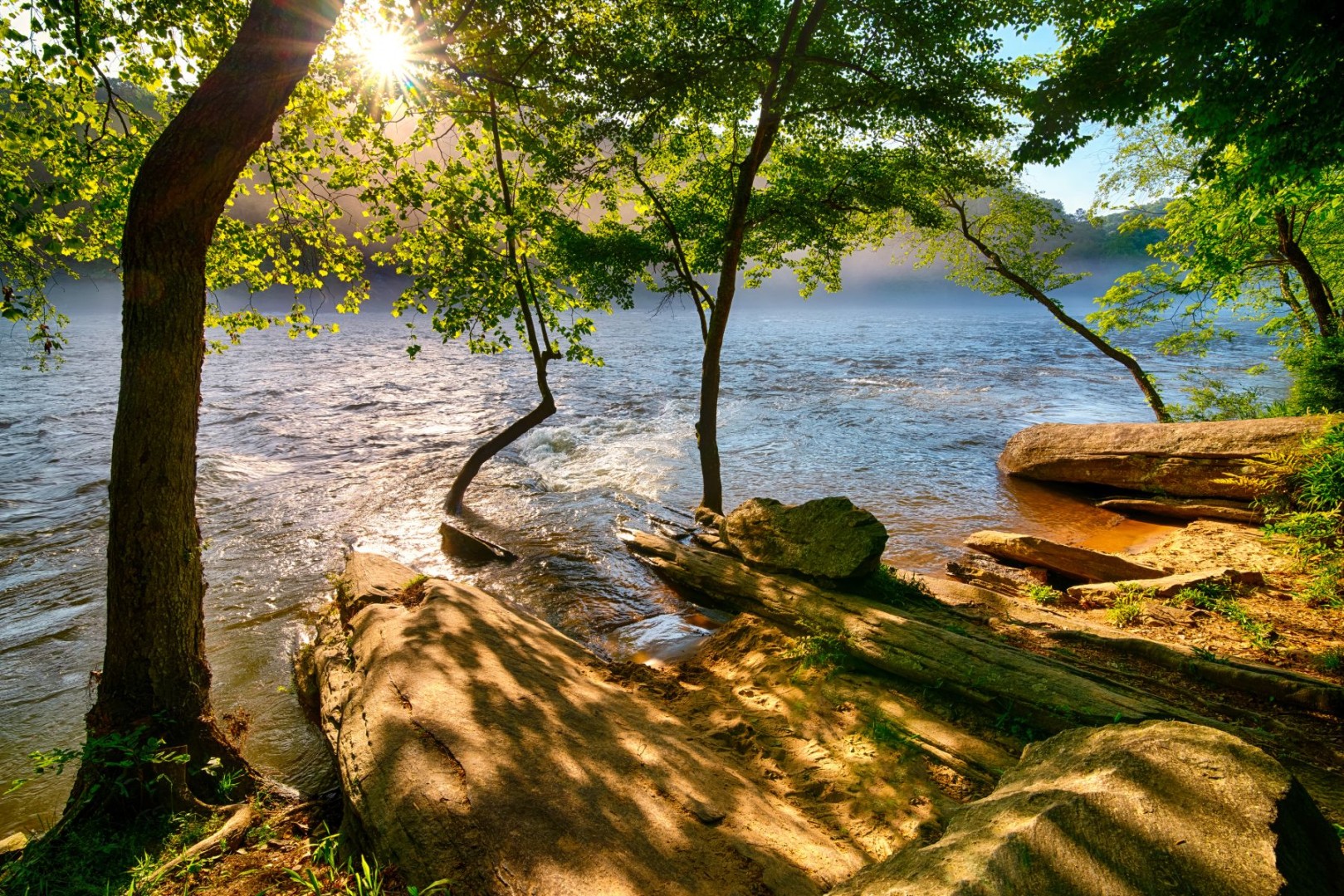 Scenic view along Chattahoochee River in Atlanta, Georgia